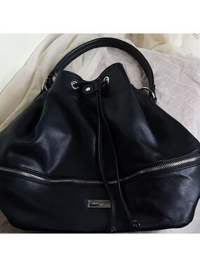 David Jones paris bucket bag faux leather.